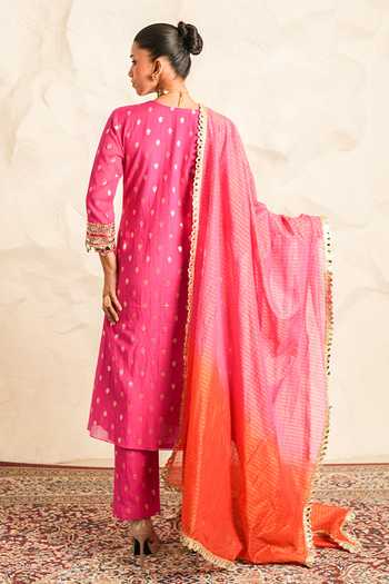 Shop Nidhika Shekhar Pink Chanderi V-neck, Yes Gulnaar Mirror Work Kurta Set at Aza Fashions Shop_Nidhika Shekhar_Pink Chanderi V-neck, Yes Gulnaar Mirror Work Kurta Set _at_Aza_Fashions