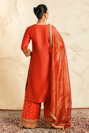 Shop Nidhika Shekhar Orange Chanderi V-neck Rangrez Placement Embroidered Kurta Set at Aza Fashions Shop_Nidhika Shekhar_Orange Chanderi V-neck Rangrez Placement Embroidered Kurta Set _at_Aza_Fashions