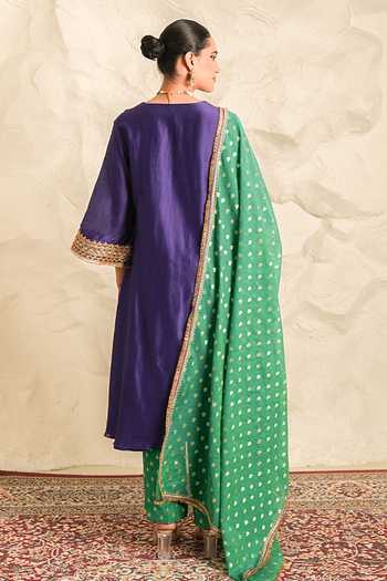 Nidhika Shekhar Shyaam Li Neckline Embroidered Kurta Set 