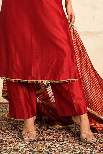 Nidhika Shekhar Maroon Chanderi Split V-neck, Yes Ruh Gul Embroidered Kurta Set Online at Aza Fashions Nidhika Shekhar_Maroon Chanderi Split V-neck, Yes Ruh Gul Embroidered Kurta Set _Online_at_Aza_Fashions