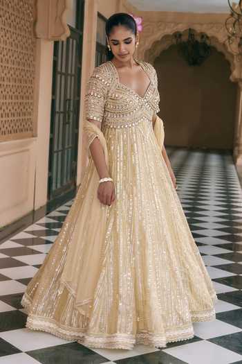 Nidhika Shekhar Gold Tissue Sweetheart Neck Noor Kamalutsav Embroidered Anarkali With Dupatta Online at Aza Fashions Nidhika Shekhar_Gold Tissue Sweetheart Neck Noor Kamalutsav Embroidered Anarkali With Dupatta _Online_at_Aza_Fashions