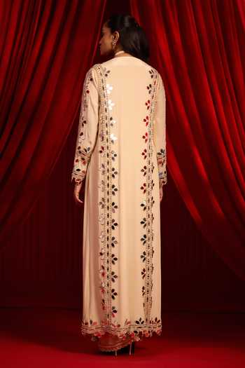 NIDHIKA SHEKHAR Sunheri Anvaya Pre-Draped Saree Set With Cape