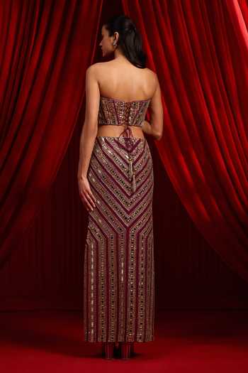 NIDHIKA SHEKHAR Darpan Mirror Embellished Skirt Set