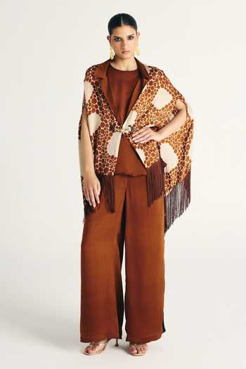 Shop_Kamaali Pret_Ivory Satin Collared Neck Nubia Printed Cape Set 