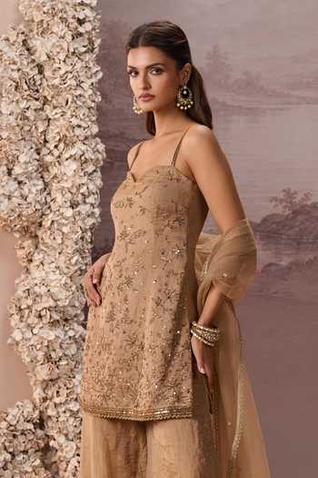 Parul Gandhi Gold Tissue Sweetheart Neck Sunehri Embroidered Kurta Sharara Set at Aza Fashions Parul Gandhi_Gold Tissue Sweetheart Neck Sunehri Embroidered Kurta Sharara Set _at_Aza_Fashions
