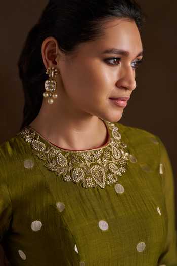Buy_Almaari By Pooja Patel_Olive Green Chanderi, Silk Round Neck Ojasvi Pure Anarkali Set 