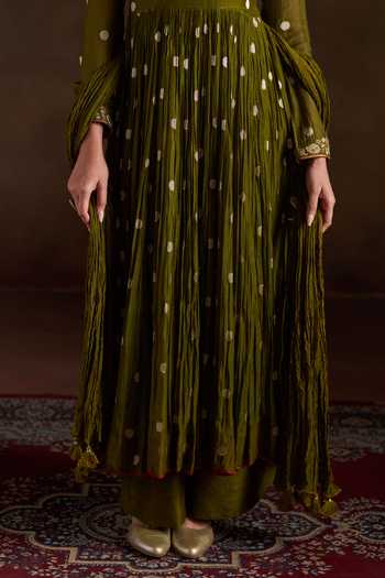 Shop_Almaari By Pooja Patel_Olive Green Chanderi, Silk Round Neck Ojasvi Pure Anarkali Set 