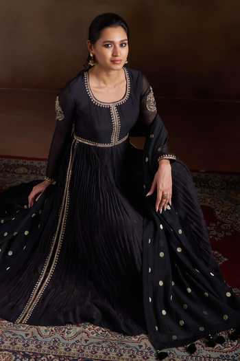 Shop_Almaari By Pooja Patel_Black Chanderi Round Neck Oshira Embroidered Anarkali Set 