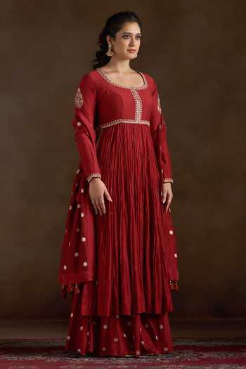 Buy_Almaari By Pooja Patel_Red Chanderi Round Neck Oshira Embroidered Anarkali Set _Online_at_Aza_Fashions