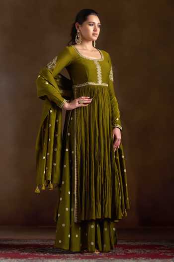 Almaari By Pooja Patel_Olive Green Chanderi Scoop Neck Oshira Aari Embroidered Anarkali Set _at_Aza_Fashions