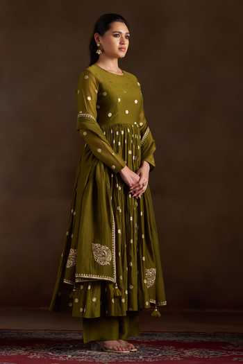 Almaari By Pooja Patel_Olive Green Chanderi, Silk Round Neck Omika Pure Anarkali Set _Online_at_Aza_Fashions