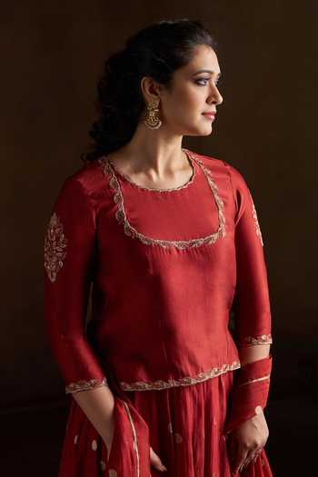 Shop_Almaari By Pooja Patel_Red Chanderi Round Neck, Yes Oorvi Embroidered Kurta Sharara Set 