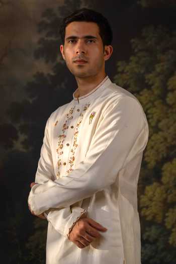 Ayush Jain Ivory Silk, Cotton, Chanderi Asal Embroidered Kurta And Pant Set Online at Aza Fashions Ayush Jain_Ivory Silk, Cotton, Chanderi Asal Embroidered Kurta And Pant Set _Online_at_Aza_Fashions