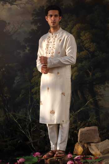 Ayush Jain Asal Embroidered Kurta & Pant Set 