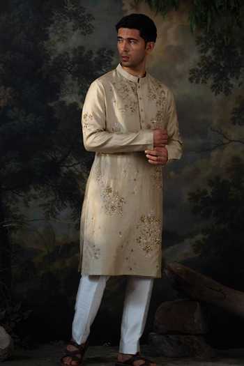 Shop Ayush Jain Green Silk, Chanderi Bahar Kurta And Pant Set Online at Aza Fashions Shop_Ayush Jain_Green Silk, Chanderi Bahar Kurta And Pant Set _Online_at_Aza_Fashions