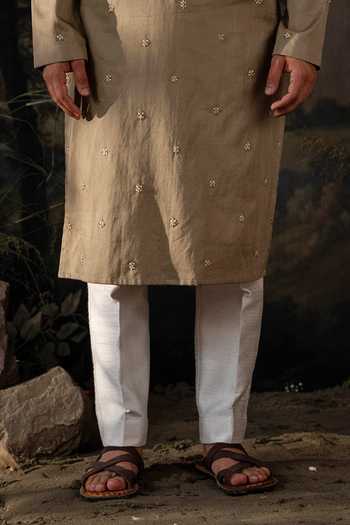Ayush Jain Green Silk, Cotton Kanan-zar Embroidered Bundi And Kurta Set Online at Aza Fashions Ayush Jain_Green Silk, Cotton Kanan-zar Embroidered Bundi And Kurta Set _Online_at_Aza_Fashions