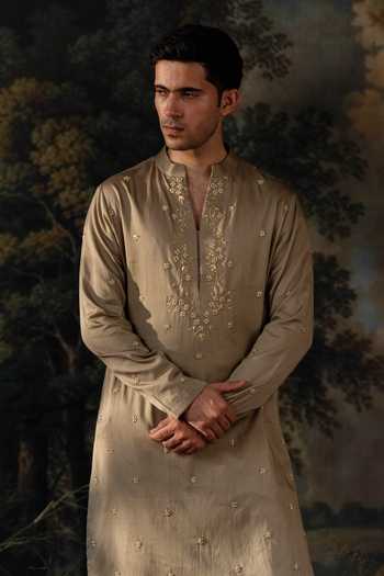 Buy Ayush Jain Green Silk, Cotton Kanan-zar Embroidered Bundi And Kurta Set Online at Aza Fashions Buy_Ayush Jain_Green Silk, Cotton Kanan-zar Embroidered Bundi And Kurta Set _Online_at_Aza_Fashions