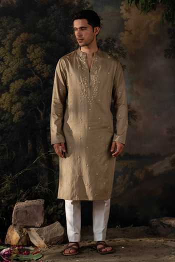 Ayush Jain Kanan-Zar Embroidered Bundi & Kurta Set 