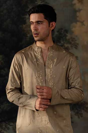 Shop Ayush Jain Green Silk, Cotton Kanan-zar Embroidered Bundi And Kurta Set Online at Aza Fashions Shop_Ayush Jain_Green Silk, Cotton Kanan-zar Embroidered Bundi And Kurta Set _Online_at_Aza_Fashions