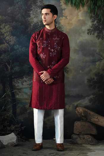 Ayush Jain Shabaan Embroidered Bundi & Kurta Set 
