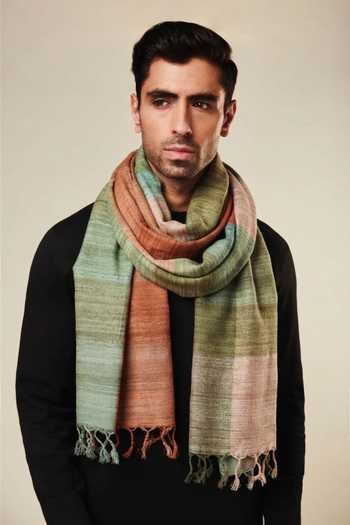 Aeshaane Green Tassels Colorblock Woven Scarf Online at Aza Fashions Aeshaane_Green Tassels Colorblock Woven Scarf _Online_at_Aza_Fashions