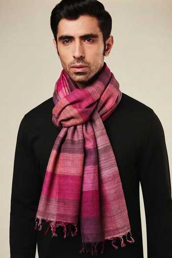Aeshaane Pink Tassels Ombre Block Woven Scarf Online at Aza Fashions Aeshaane_Pink Tassels Ombre Block Woven Scarf _Online_at_Aza_Fashions