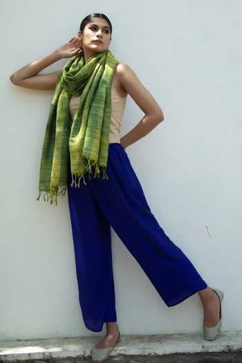 Aeshaane Green Tassels Textured Pattern Scarf Online at Aza Fashions Aeshaane_Green Tassels Textured Pattern Scarf _Online_at_Aza_Fashions