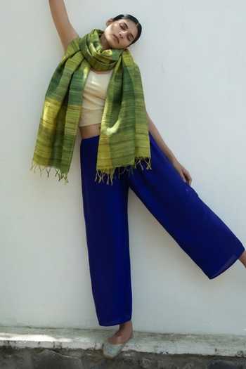 Buy Aeshaane Green Tassels Textured Pattern Scarf Online at Aza Fashions Buy_Aeshaane_Green Tassels Textured Pattern Scarf _Online_at_Aza_Fashions