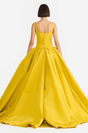 Gauri & Nainika Scallop Waisted Scoop Neck Gown 