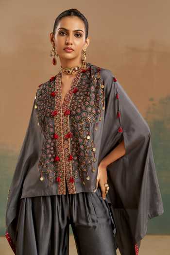 Aditi Somani Embroidered Cape & Dhoti Pant Set 