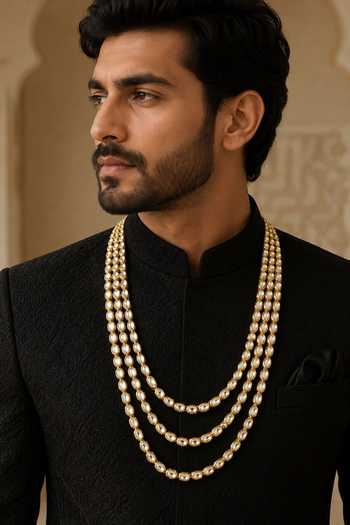 Vivinia By Vidhi Mehra Three-Layered Kundan Mala 