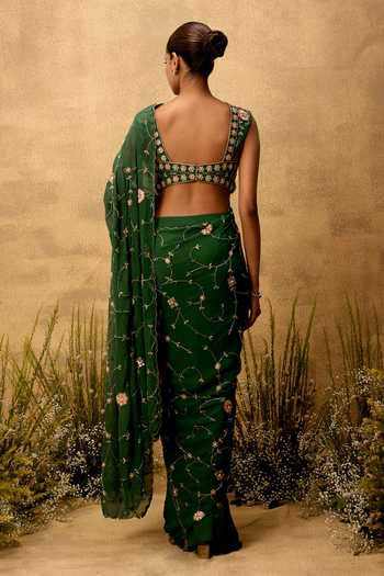 Quench A Thirst Embroidered Pre-Stitched Saree With Blouse