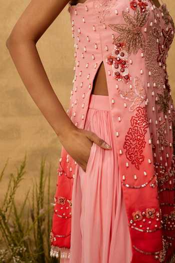 Shop Quench A Thirst Pink Georgette, Taffeta Sweetheart Neck, Yes Hand Embroidered Kurta Set Shop_Quench A Thirst_Pink Georgette, Taffeta Sweetheart Neck, Yes Hand Embroidered Kurta Set