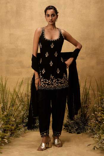 Quench A Thirst Hand Embroidered Kurta Set