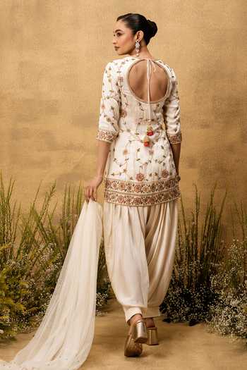 Quench A Thirst Embroidered Kurta Set