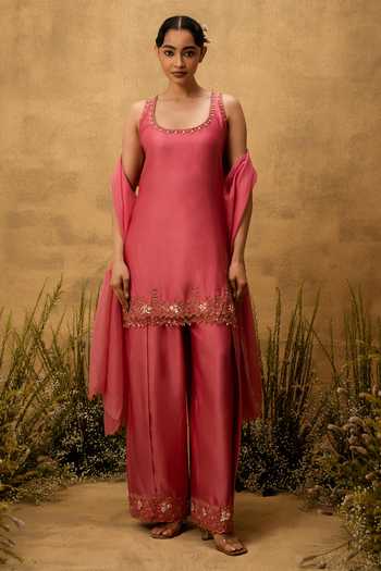 Quench A Thirst Embroidered Kurta Set