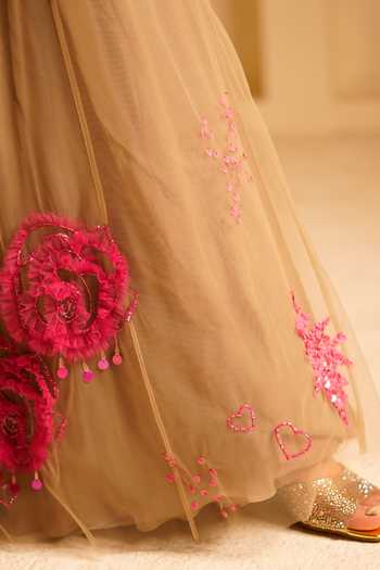 Buy_Kiran Kalsi_Grey Net Square Neck Hand Embroidered Lehenga Set 