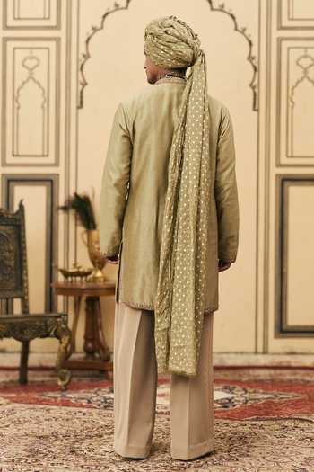 Shop Itrh Olive Green Chanderi, Crepe, Organza Zaitooni Kurta Set at Aza Fashions Shop_Itrh_Olive Green Chanderi, Crepe, Organza Zaitooni Kurta Set _at_Aza_Fashions