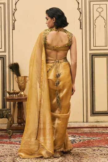 Itrh Haridra Embroidered Saree With Blouse 