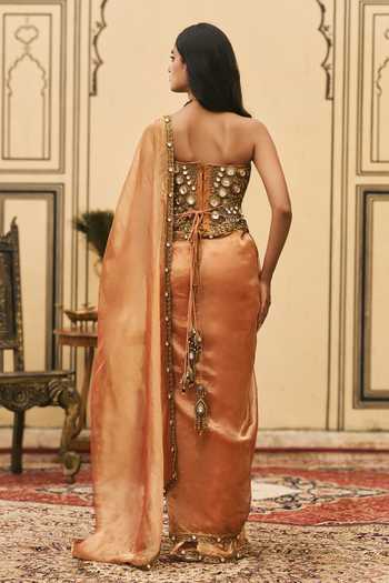 Itrh Kesariya Embroidered Corset Set With Dupatta 