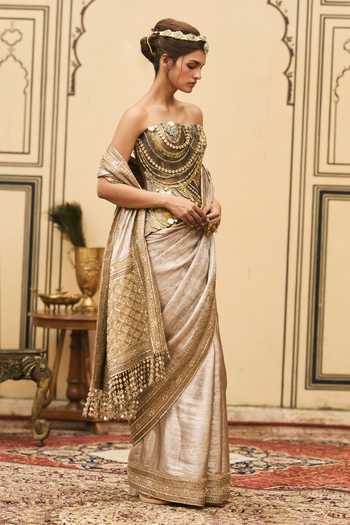 Buy Itrh Rose Gold Tissue, Brocade Chains, Brooches Sweetheart Gulnaar Metal Saree Set Online at Aza Fashions Buy_Itrh_Rose Gold Tissue, Brocade Chains, Brooches Sweetheart Gulnaar Metal Saree Set _Online_at_Aza_Fashions