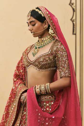 Itrh Pink Georgette Sweetheart Neck Gulabi Bandhej Bridal Lehenga Set Online at Aza Fashions Itrh_Pink Georgette Sweetheart Neck Gulabi Bandhej Bridal Lehenga Set _Online_at_Aza_Fashions