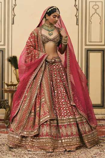 Buy Itrh Pink Georgette Sweetheart Neck Gulabi Bandhej Bridal Lehenga Set Online at Aza Fashions Buy_Itrh_Pink Georgette Sweetheart Neck Gulabi Bandhej Bridal Lehenga Set _Online_at_Aza_Fashions