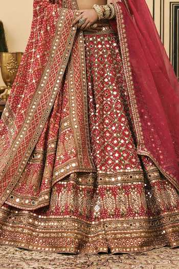 Shop Itrh Pink Georgette Sweetheart Neck Gulabi Bandhej Bridal Lehenga Set Online at Aza Fashions Shop_Itrh_Pink Georgette Sweetheart Neck Gulabi Bandhej Bridal Lehenga Set _Online_at_Aza_Fashions
