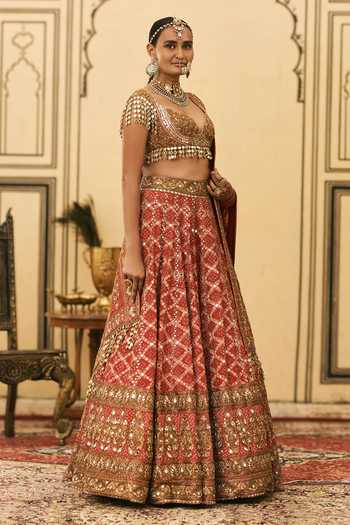 Buy Itrh Red Organza Sweetheart Neck Bandhani Pattern Lehenga Set Online at Aza Fashions Buy_Itrh_Red Organza Sweetheart Neck Bandhani Pattern Lehenga Set _Online_at_Aza_Fashions