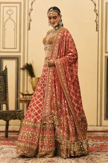 Shop Itrh Red Organza Sweetheart Neck Bandhani Pattern Lehenga Set Online at Aza Fashions Shop_Itrh_Red Organza Sweetheart Neck Bandhani Pattern Lehenga Set _Online_at_Aza_Fashions