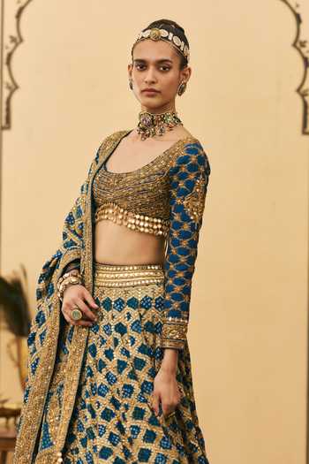 Shop Itrh Blue Silk Square Neck Bandhani Pattern Lehenga Set Online at Aza Fashions Shop_Itrh_Blue Silk Square Neck Bandhani Pattern Lehenga Set _Online_at_Aza_Fashions