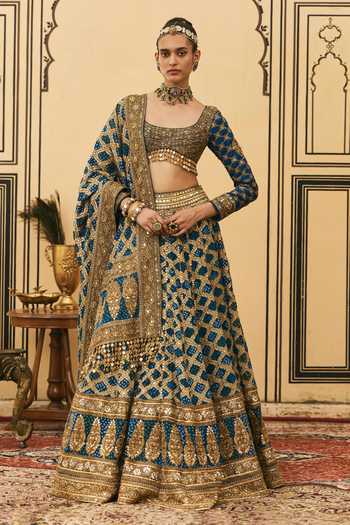 Buy Itrh Blue Silk Square Neck Bandhani Pattern Lehenga Set Buy_Itrh_Blue Silk Square Neck Bandhani Pattern Lehenga Set