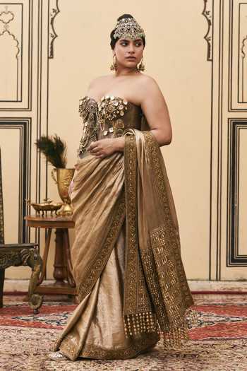 Buy Itrh Gold Tissue, Brocade Sweetheart Neck Puratan Metal Corset With Saree Online at Aza Fashions Buy_Itrh_Gold Tissue, Brocade Sweetheart Neck Puratan Metal Corset With Saree _Online_at_Aza_Fashions