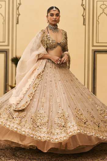 Buy Itrh Gold Tissue, Organza V-neck Maang Tika Embroidered Lehenga Set Online at Aza Fashions Buy_Itrh_Gold Tissue, Organza V-neck Maang Tika Embroidered Lehenga Set _Online_at_Aza_Fashions